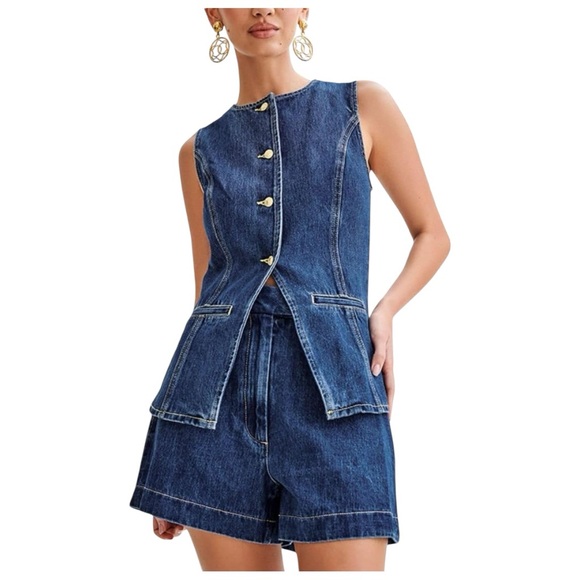 ELFTOWN Denim 2 Piece Set Sleeveless Button Vest & High Waist Shorts Medium New - Picture 2 of 7